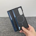Luxury Premium Carbon Fiber Phone Case for Samsung Galaxy Z Fold 7 - Magnetic Hinge Shockproof Protect Cover with Pattern Design (New)